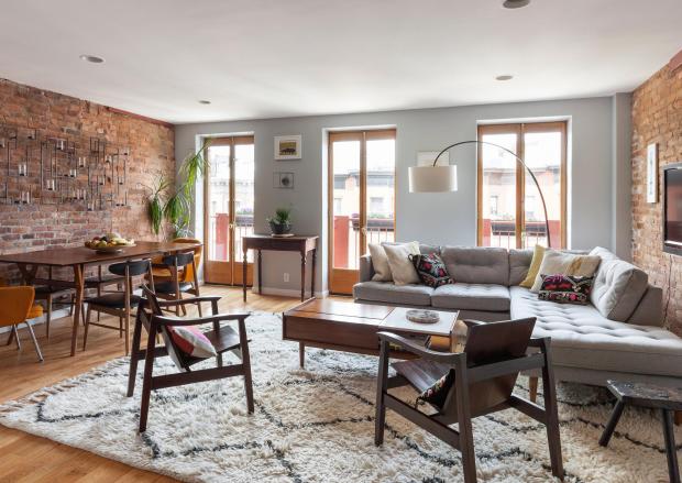 01OTM-nyc-slide-1VQH-superJumbo