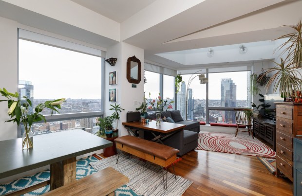 24OTM-NYC-slide-P995-superJumbo